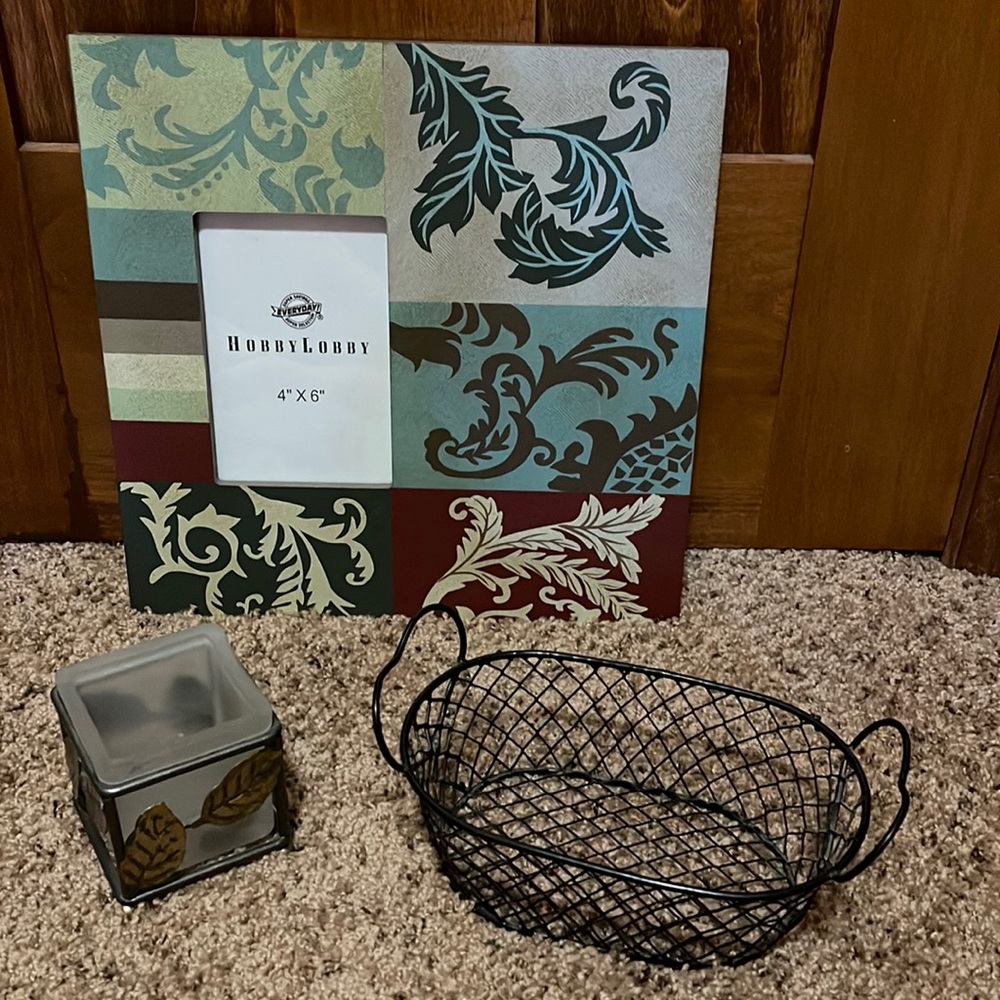 Home accent decor.